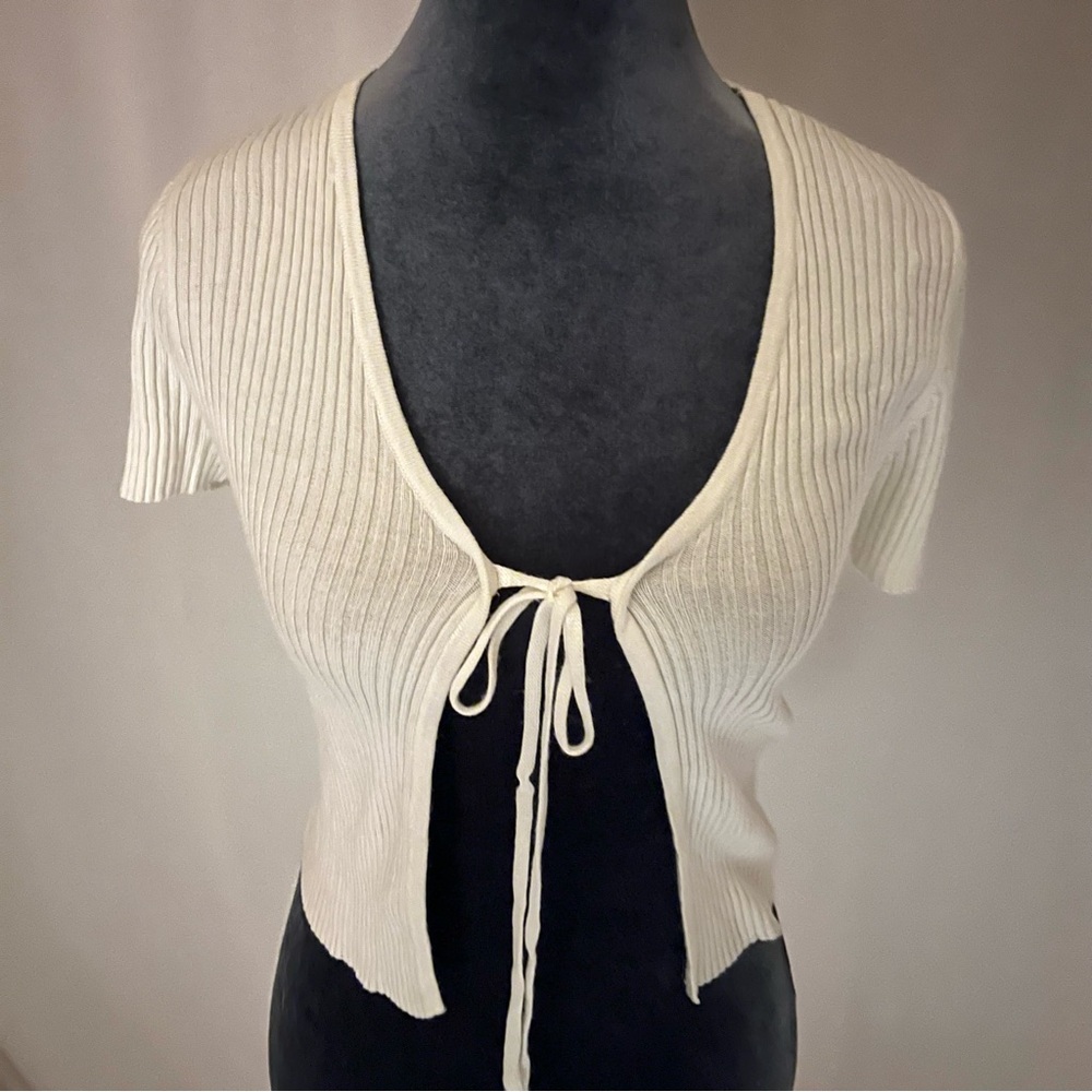 Rue21 Off-White Ribbed Knit Top